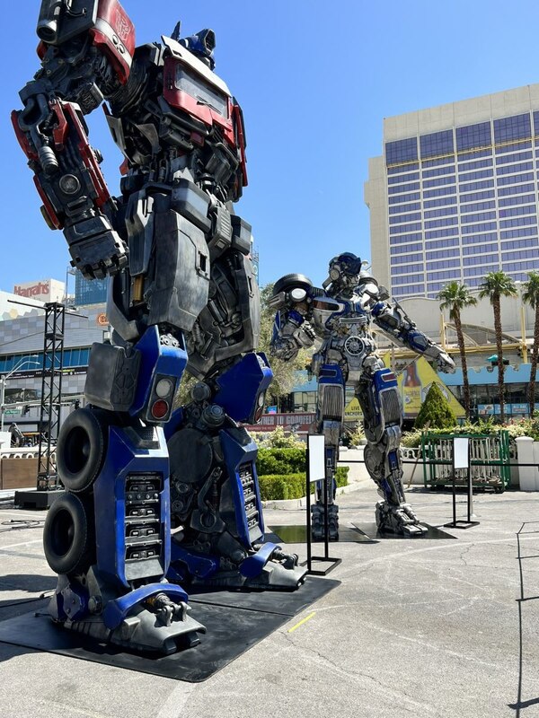 Image Of Mirage  Statue On Tour For Transformers Rise Of The Beasts  (6 of 21)